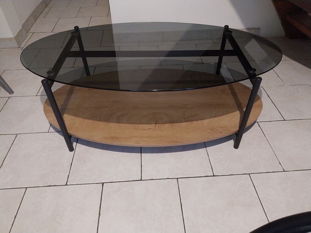 Table Basse Ovale en Verre et Bois. Meubles