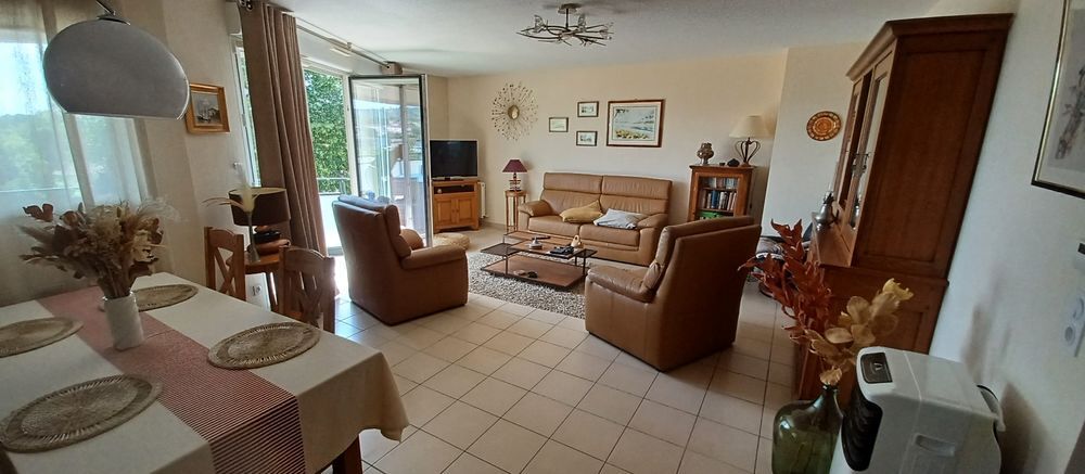 Vente Appartement Appartement 4 pièces 95 m2
12200 Villefranche de Rouergue Villefranche-de-rouergue