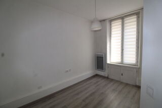  Appartement à louer 2 pièces 37 m²