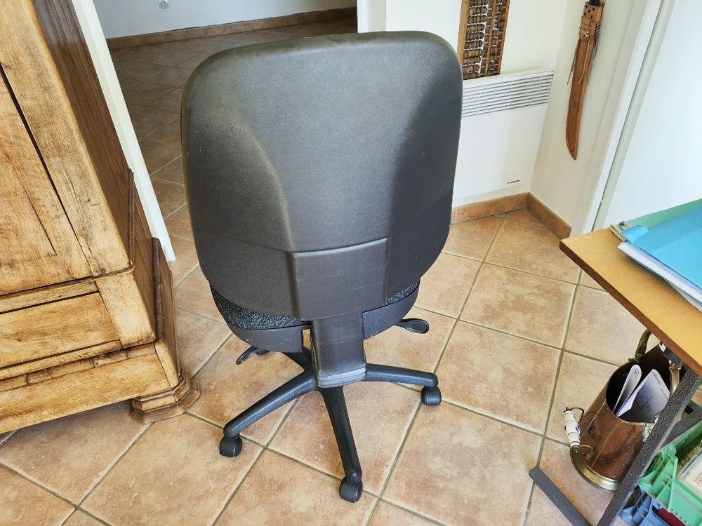 FAUTEUIL SANS ACCOUDOIR Meubles