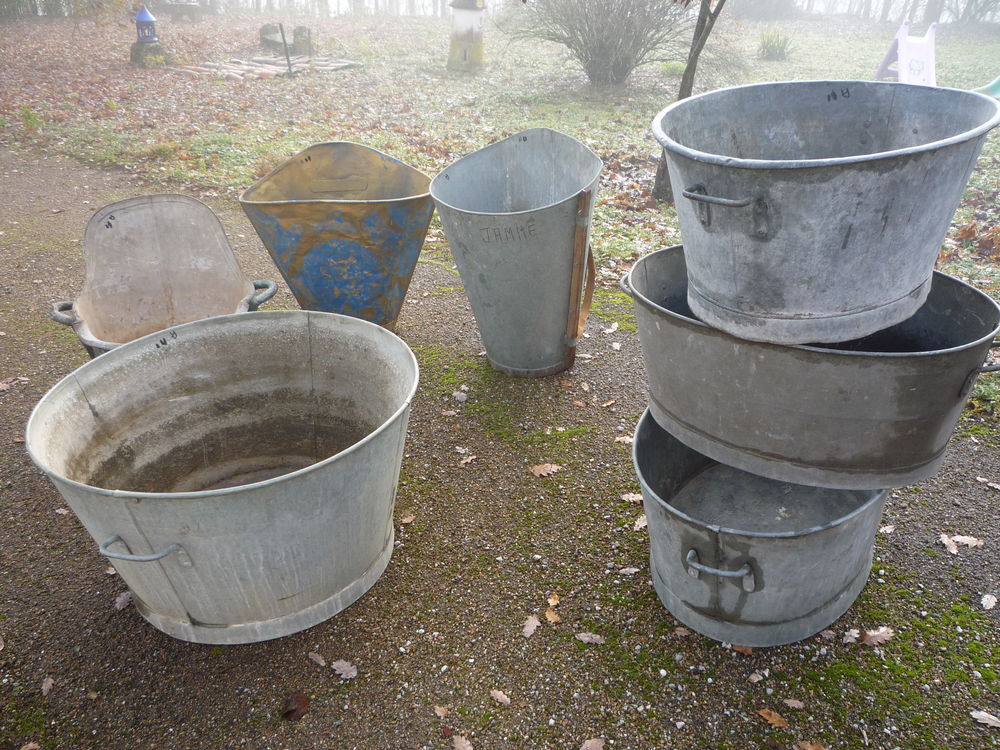 Hotte ange/bassines/baignoires zinc Décoration