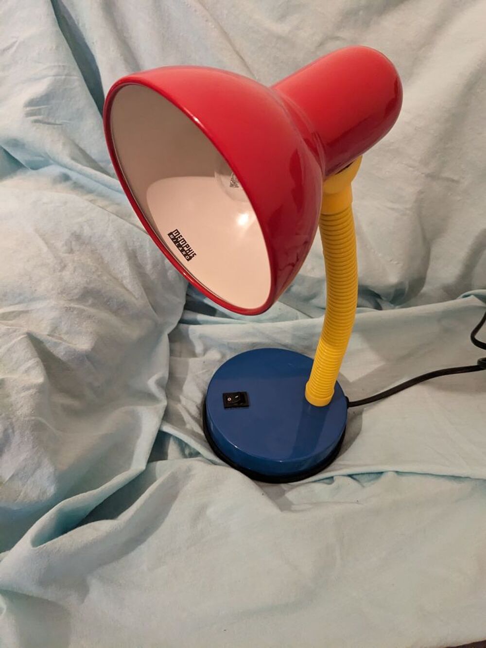 Lampe design MEMPHIS couleurs primaire en parfait &eacute;tat.
Memp Décoration