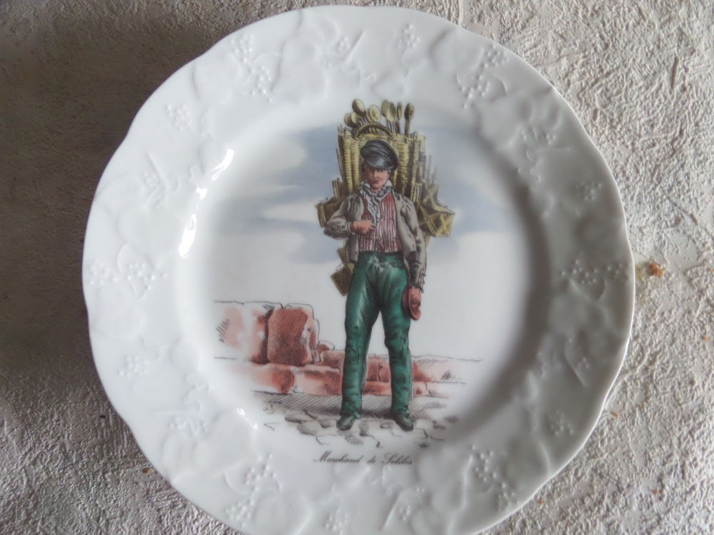 6 assiettes a dessert en porcelaine Cuisine