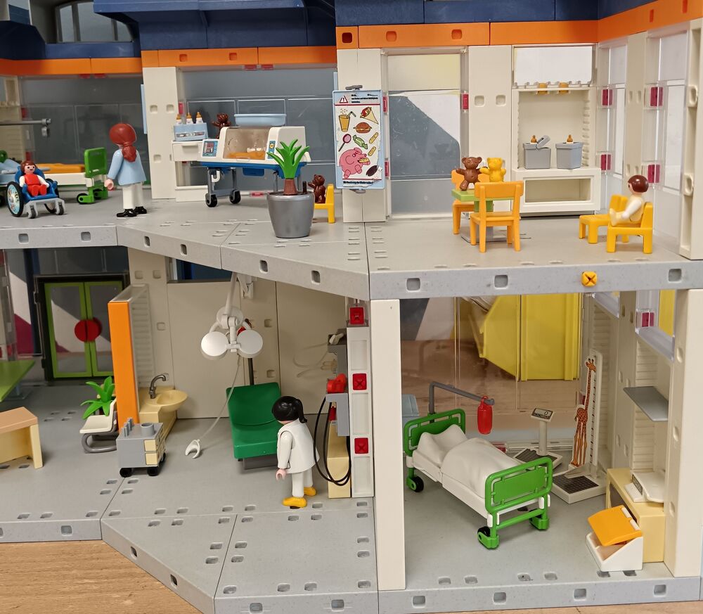 Clinique hopital playmobil Jeux / jouets