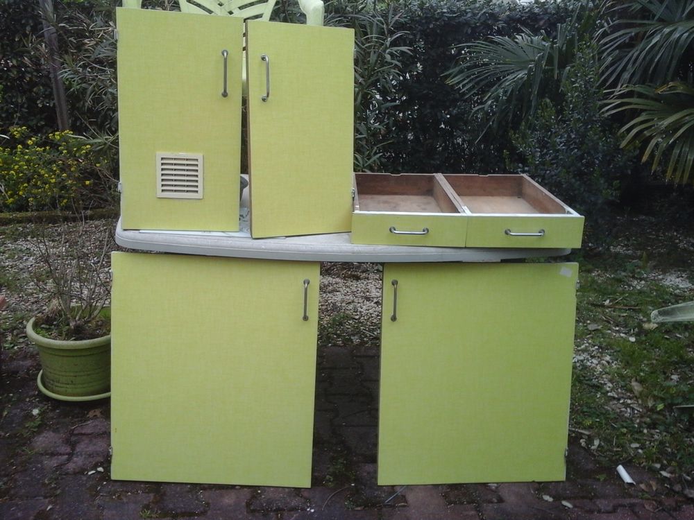 Portes de buffet vintage formica jaune Meubles