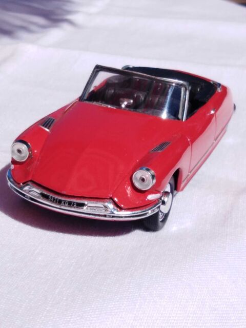 Voiture miniature Citron DS cabriolet 10 Avermes (03)
