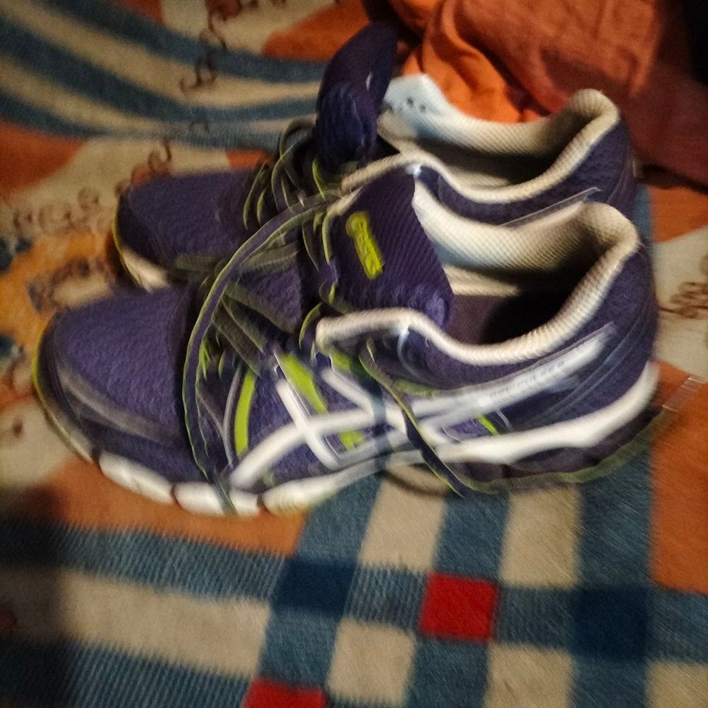 Basket Asics gel pulse 6 pointure 40 &eacute;tat neuf Chaussures