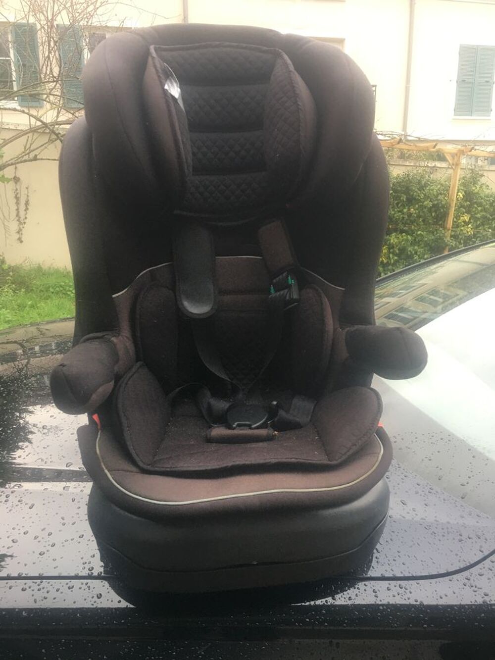 si&eacute;ge auto b&eacute;b&eacute; ( cinq ans) et r&eacute;hausseur plus de cinq ans Mobilier enfants