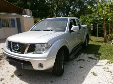 Nissan navara 2.5 dCi 171 ch King Cab LE