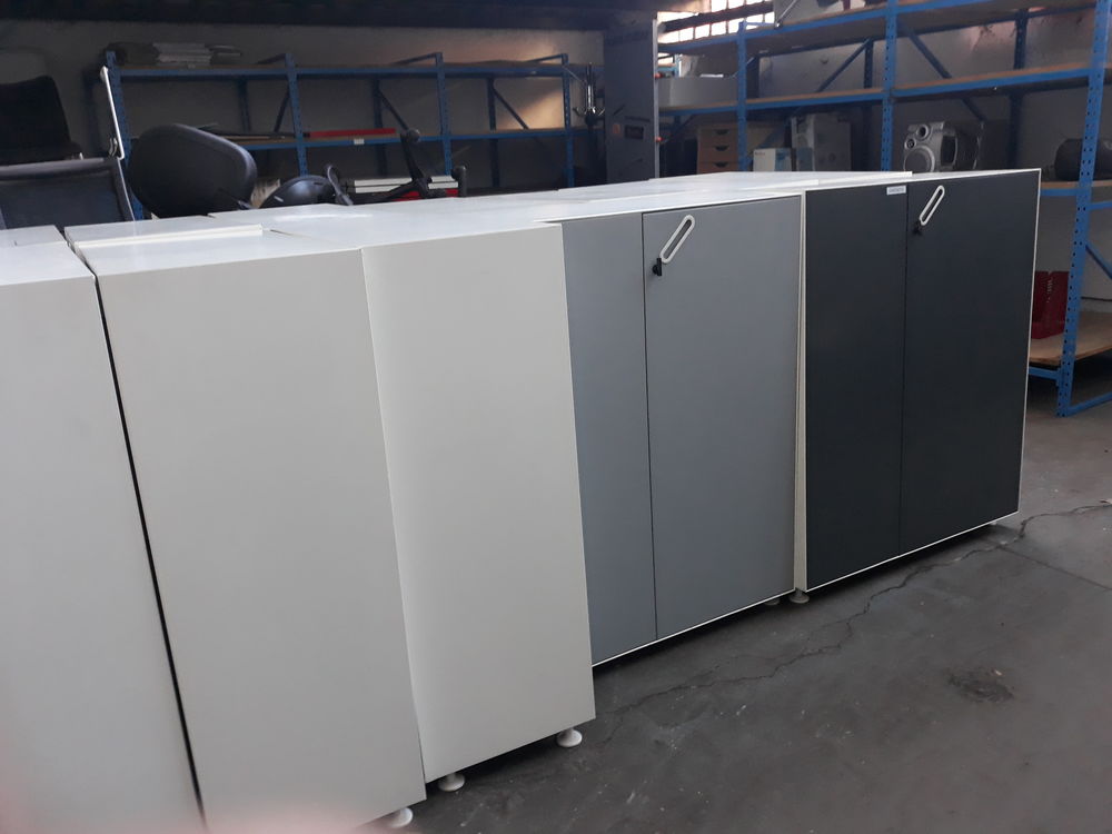 meuble bas de rangement 2 porte avec &eacute;tag&egrave;re en ferraille Meubles