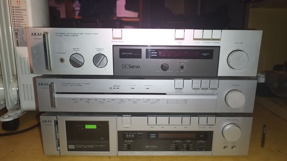 Ensemble AKAI vintage des ann&eacute;es 80 en excellent &eacute;tat Audio et hifi