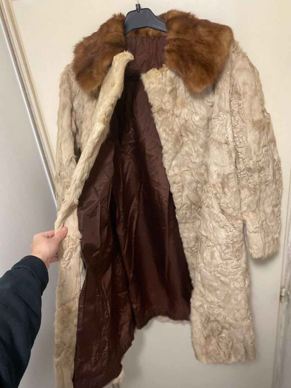 Manteau en Vison couleur tr&egrave;s rare et certifi&eacute;. Vtements