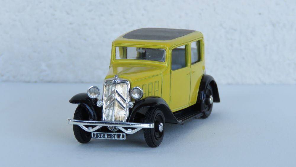 Voiture miniature Citro&euml;n Rosalie berline 1933 