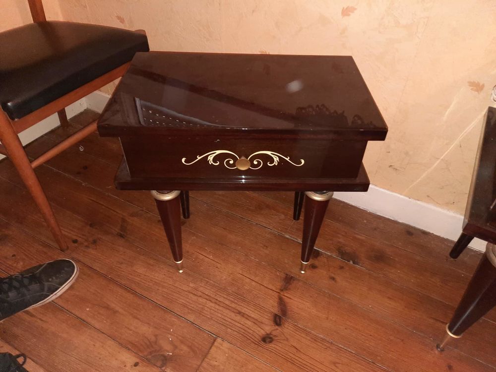 chambre &agrave; coucher vintage adulte en formica marron laqu&eacute; Meubles
