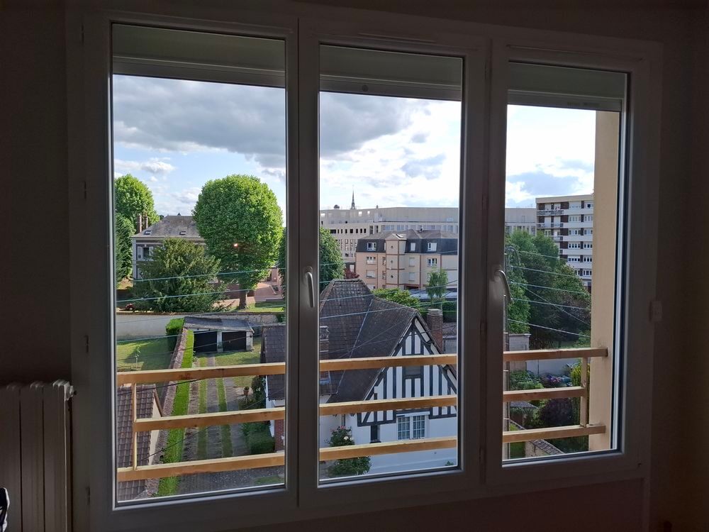 Location Appartement STUDIO MEUBLE - CENTRE VILLE - PROCHE ECOLE D'INFIRMIERES Évreux