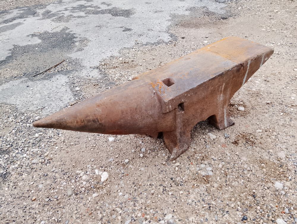 CLAUDINON enclume marechal 126 kg Bricolage