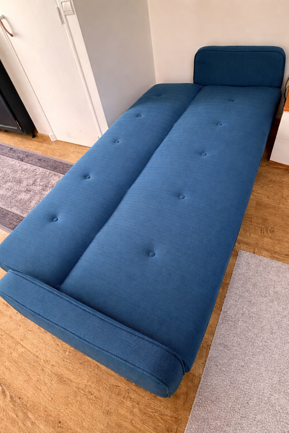 Canap&eacute; convertible 3 p style scandinave BLEU CANARD Miliboo Meubles