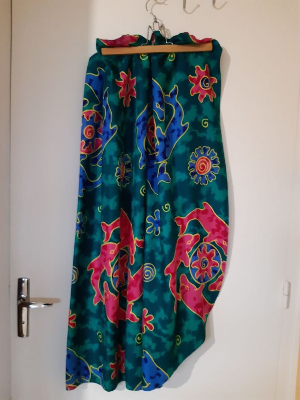 Jupe Portefeuille Multicolore Dauphins. Vêtements