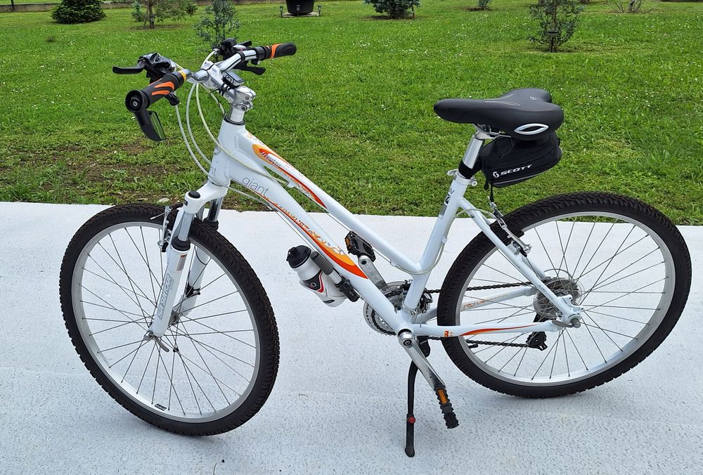 VELO VTC GIANT4. Taille M. Jamais Utilis&eacute; Vlos
