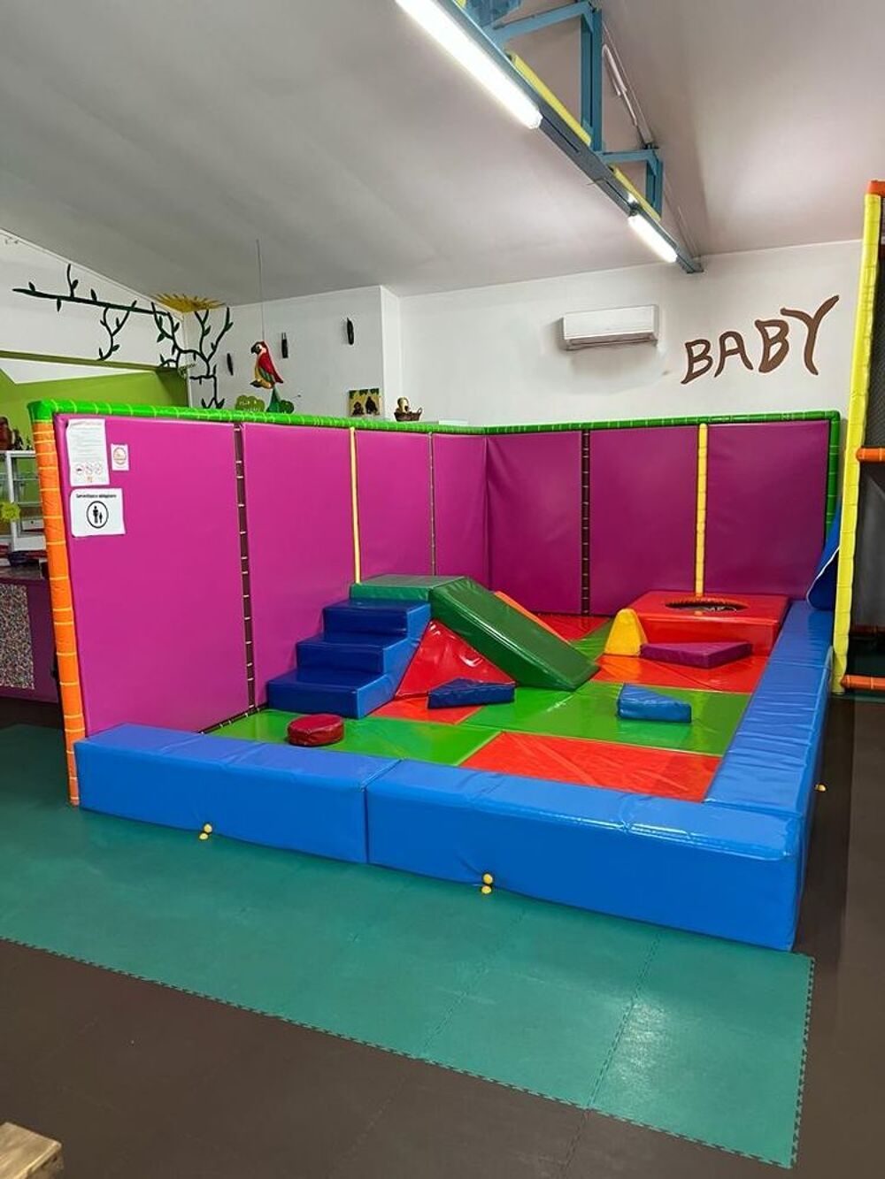 AIRES DE JEUX INT&Eacute;RIEURES INDOOR PLAY CONCEPT Jeux / jouets