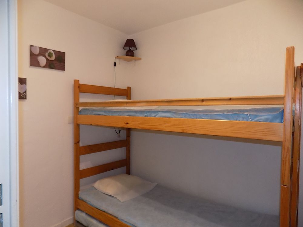 Location Appartement STUDIO meublé 24 m² av ptite chbre 09/26 à 06/27, park, pisc La seyne-sur-mer