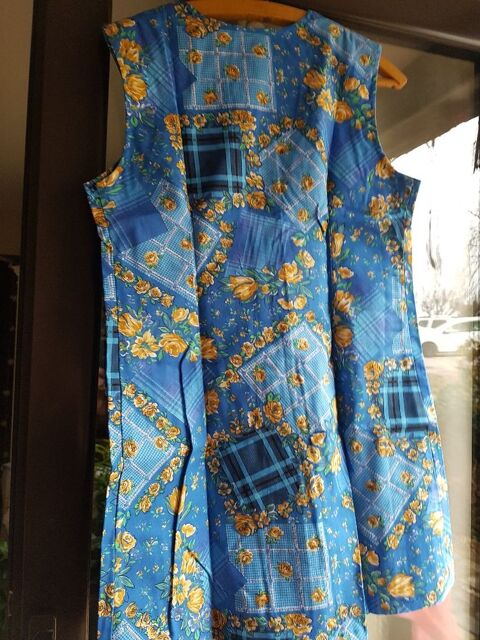 Robe tablier, sans manches, neuve, encore avec l'� 5 Aix-les-Bains (73)
