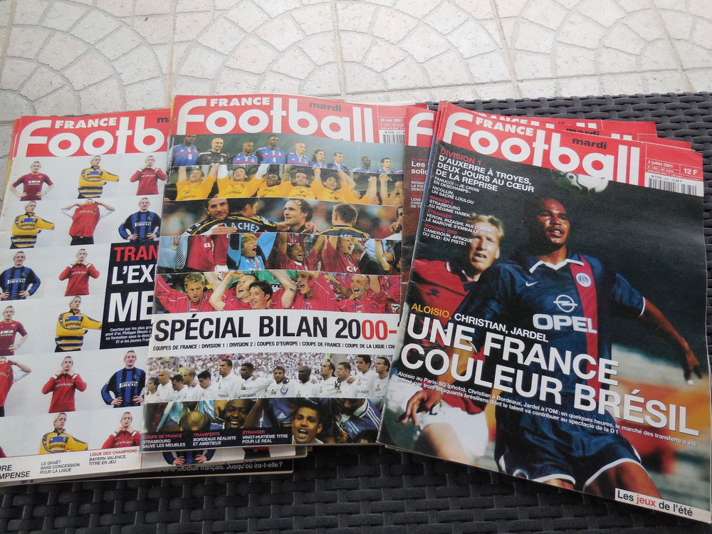 FRANCE FOOTBALL ann&eacute;e 2001 (Livres Revues) 0,50  Livres et BD