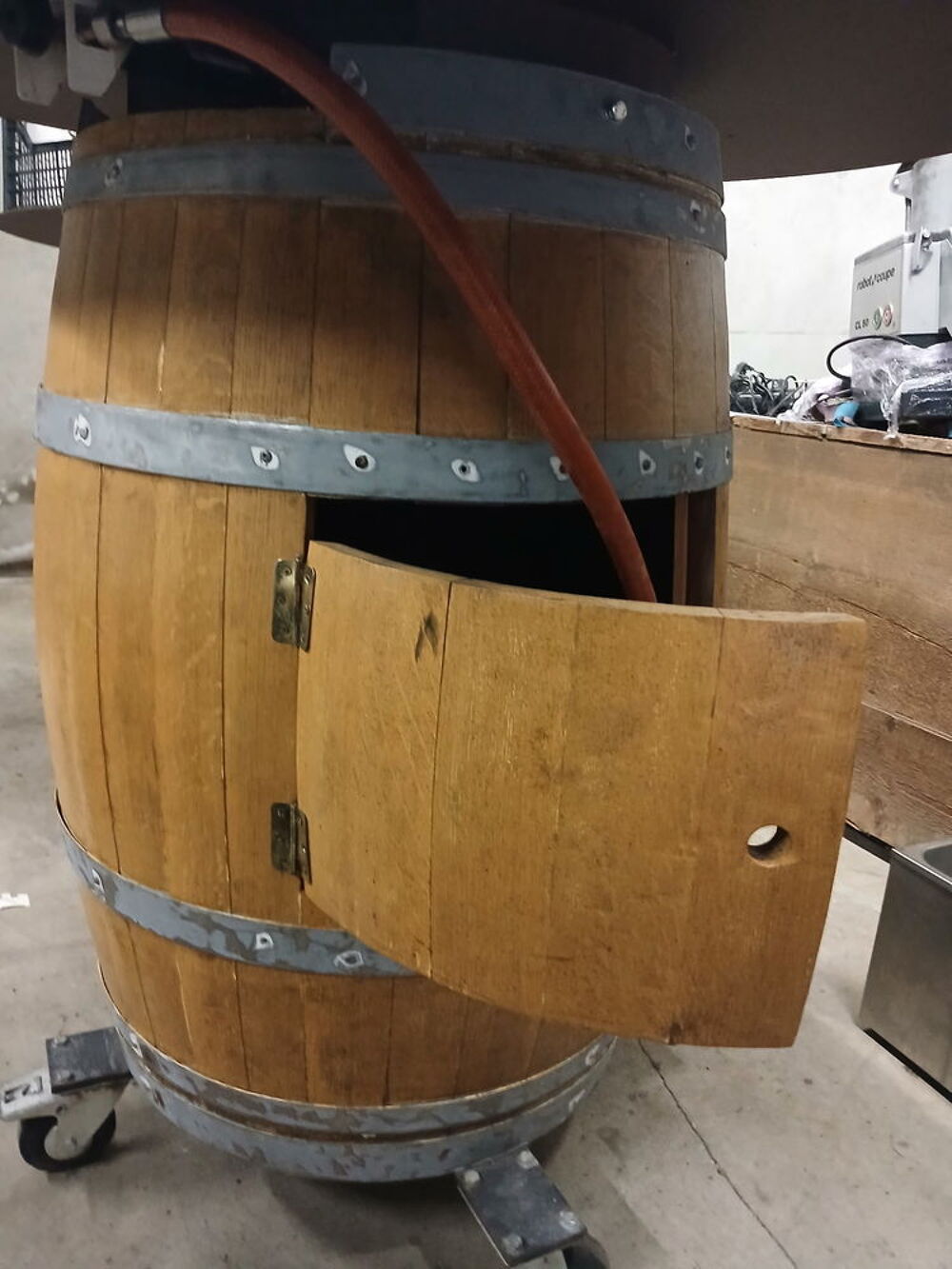 2 tonneaux parfait pour un exterieur Décoration