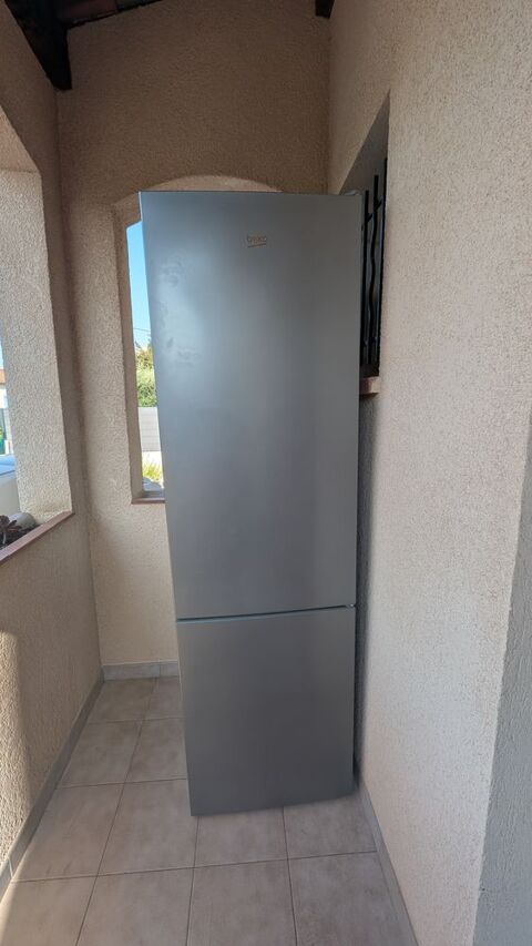 Combi réfrigérateur congélateur 250 Cagnes-sur-Mer (06)