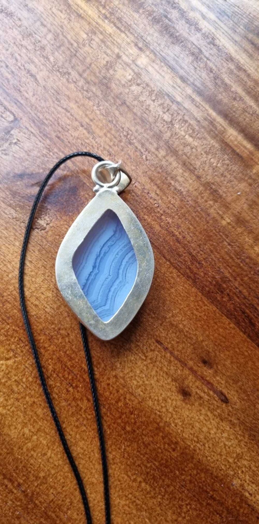 Pendentif argent et pierre Calc&eacute;doine bleue Bijoux et montres
