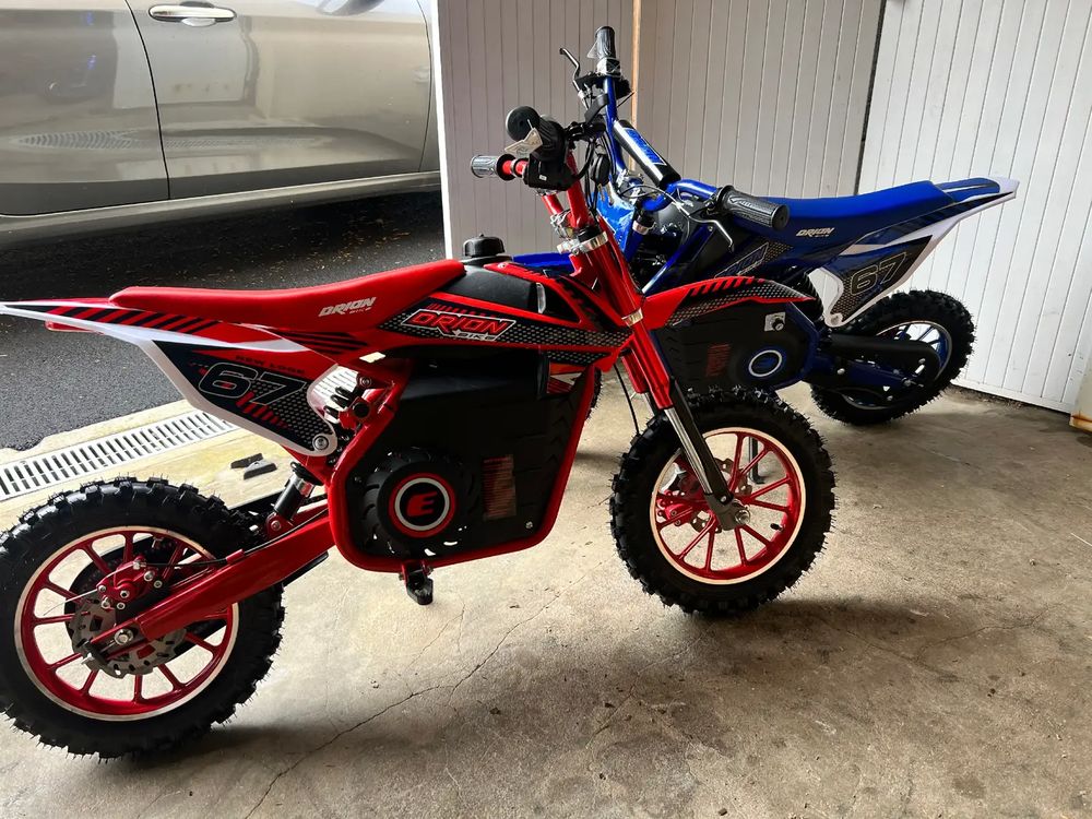 Moto &eacute;lectrique pour enfants 1000w avec 3 vitesse r&eacute;glable Sports