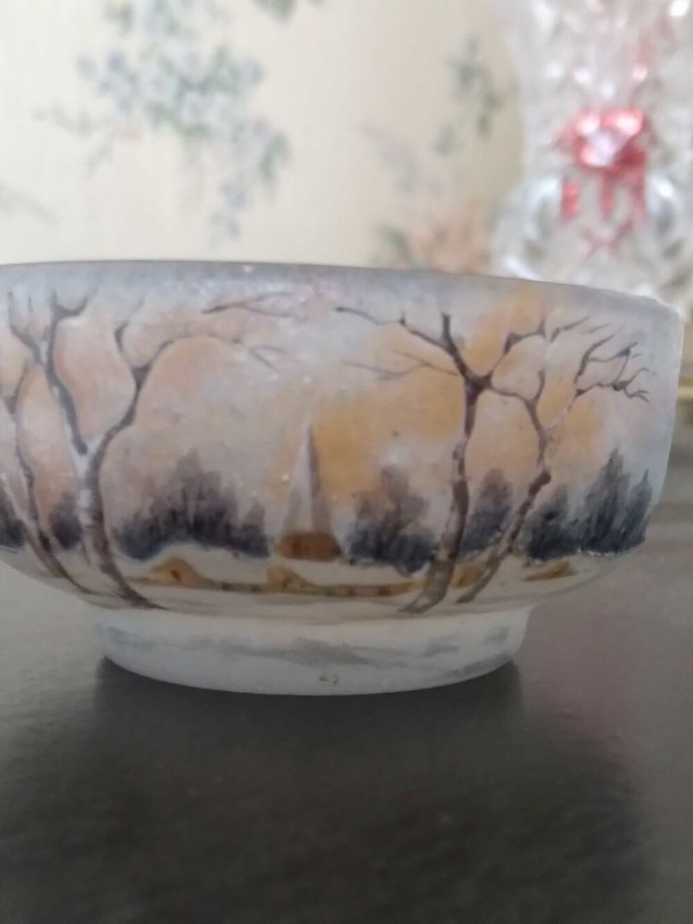 DAUM NAN&agrave; &amp;#135;Y MINIATURE d&eacute;gag&eacute; &agrave; l'acide art nouveau d'&eacute;poque 1890-1910 en parfait &eacute;tat sans &eacute;grenure ni f&ecirc;le repr&eacute;sentant un paysage d'hiver sous la neige avec maisons,2 moul 