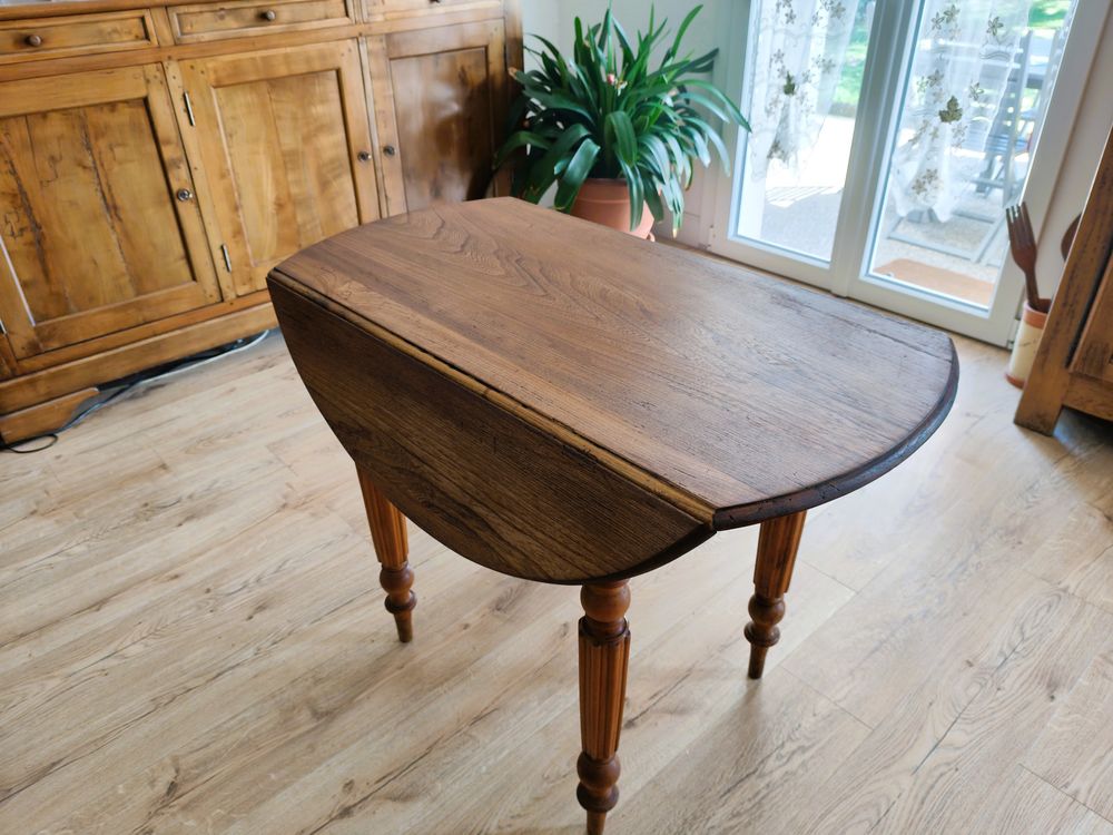 Table ronde ancienne a abattants style Louis XVI Meubles