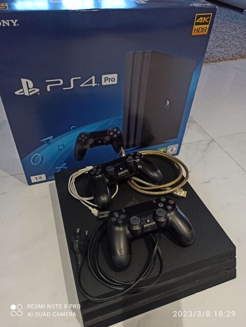 PlayStation 4 pro noire 1to 250 Sainte-Genevive-des-Bois (91)