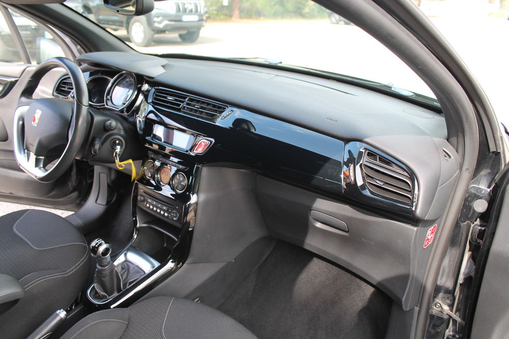 DS3 DS 3 PureTech 82 BVM So Chic 2015 occasion 20260 Calvi