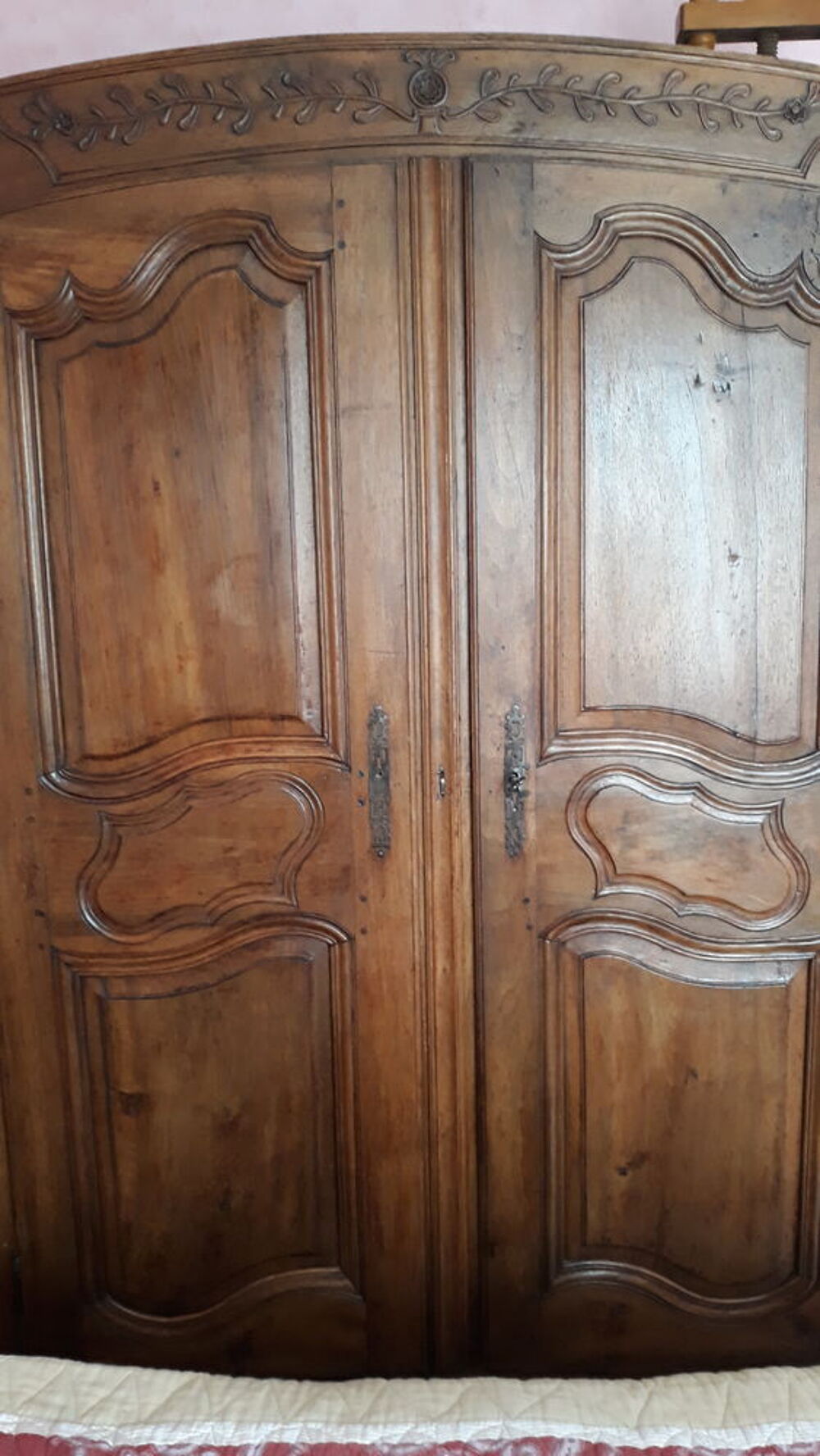 armoire en ch&ecirc;ne chevill&eacute;e d'&eacute;poque Meubles