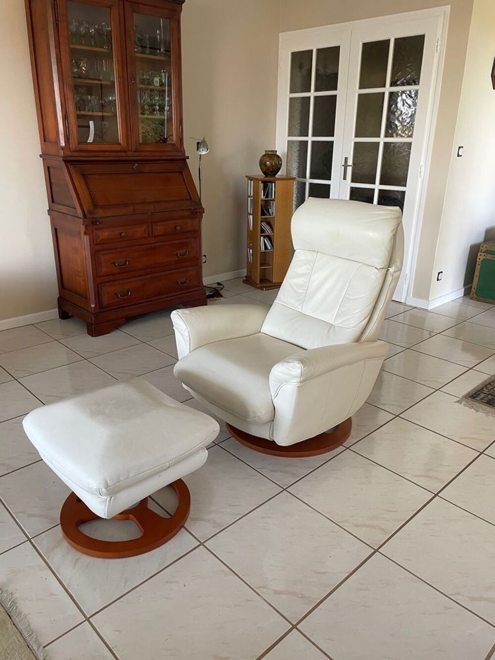 ensemble canap&eacute; fauteuil cuir blanc Gautier Meubles