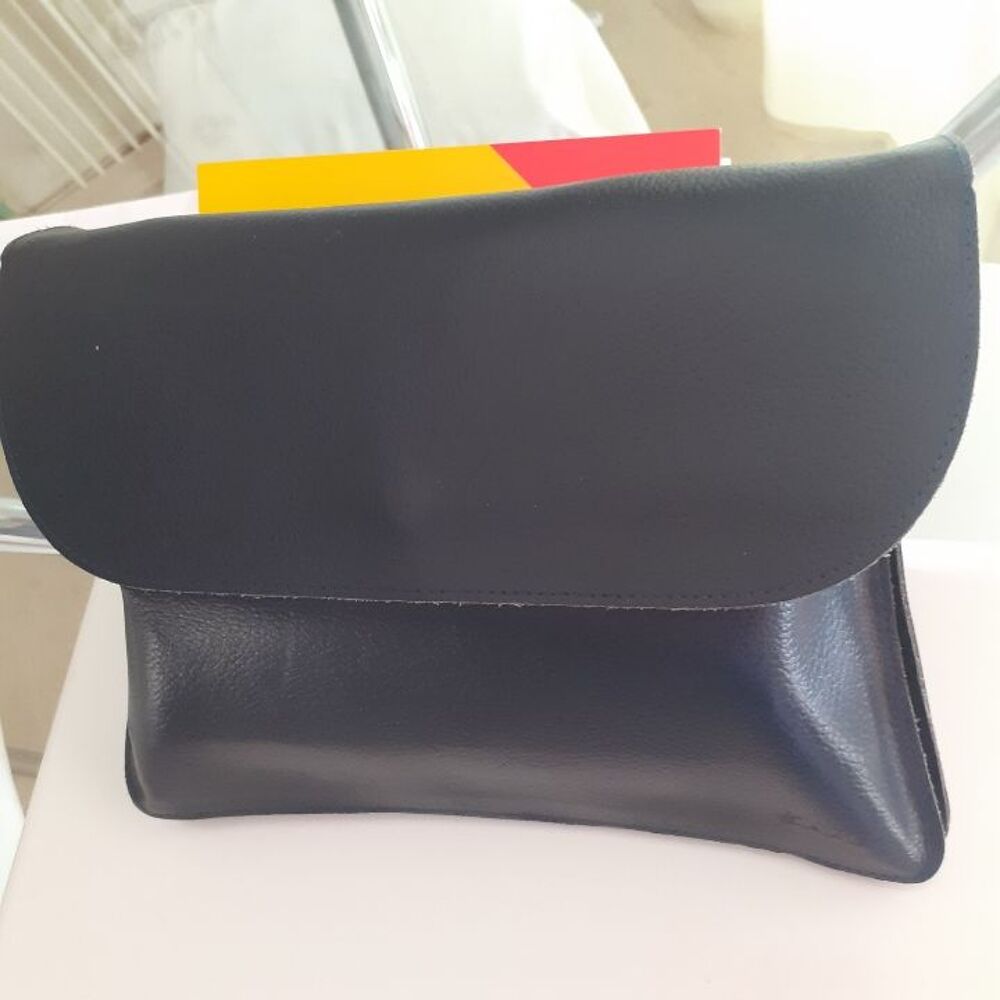  POCHETTE - TROUSSE "SAAB" Automobile NEUVE MARINE FONCE Maroquinerie