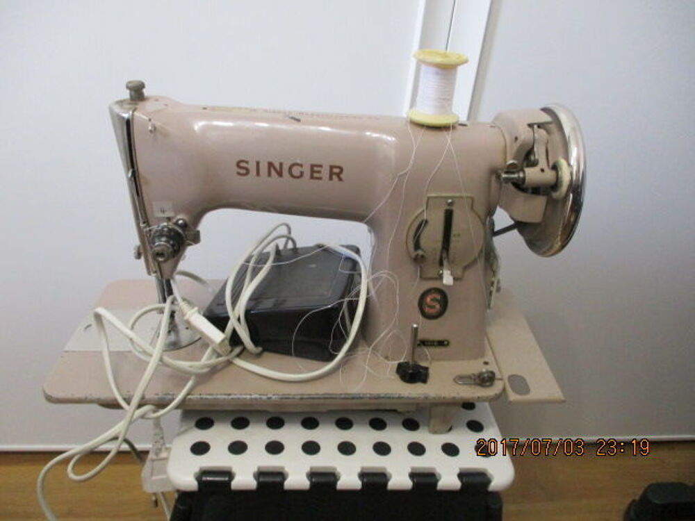 machine &agrave; coudre ancienne Electroménager