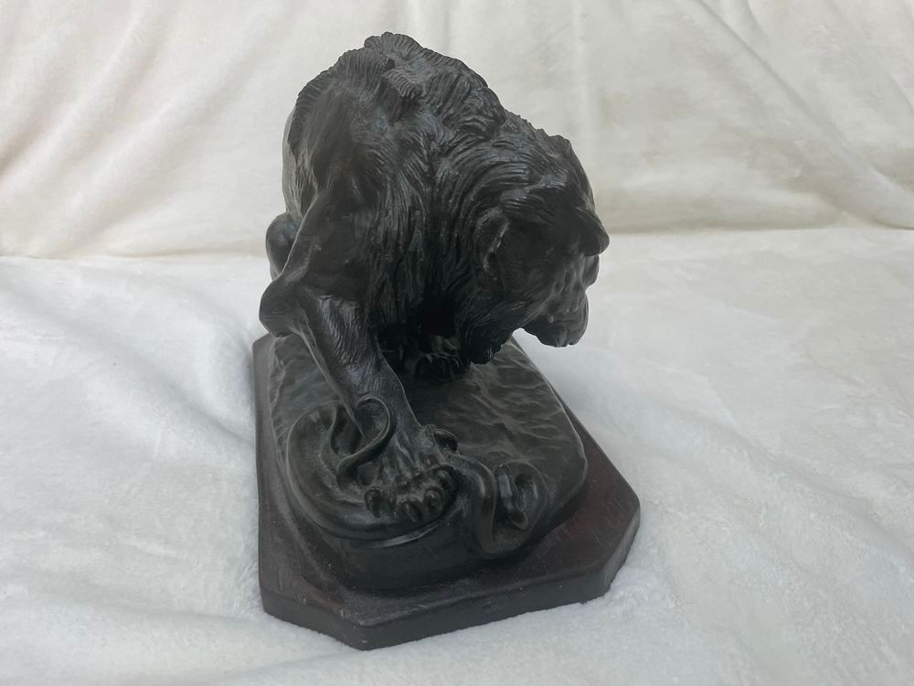 Lion au serpent d'Antoine-louis Barye 