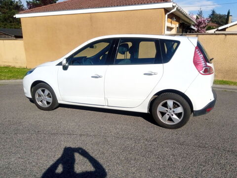 Renault Sc&eacute;nic III 2010 occasion Lyon 69008