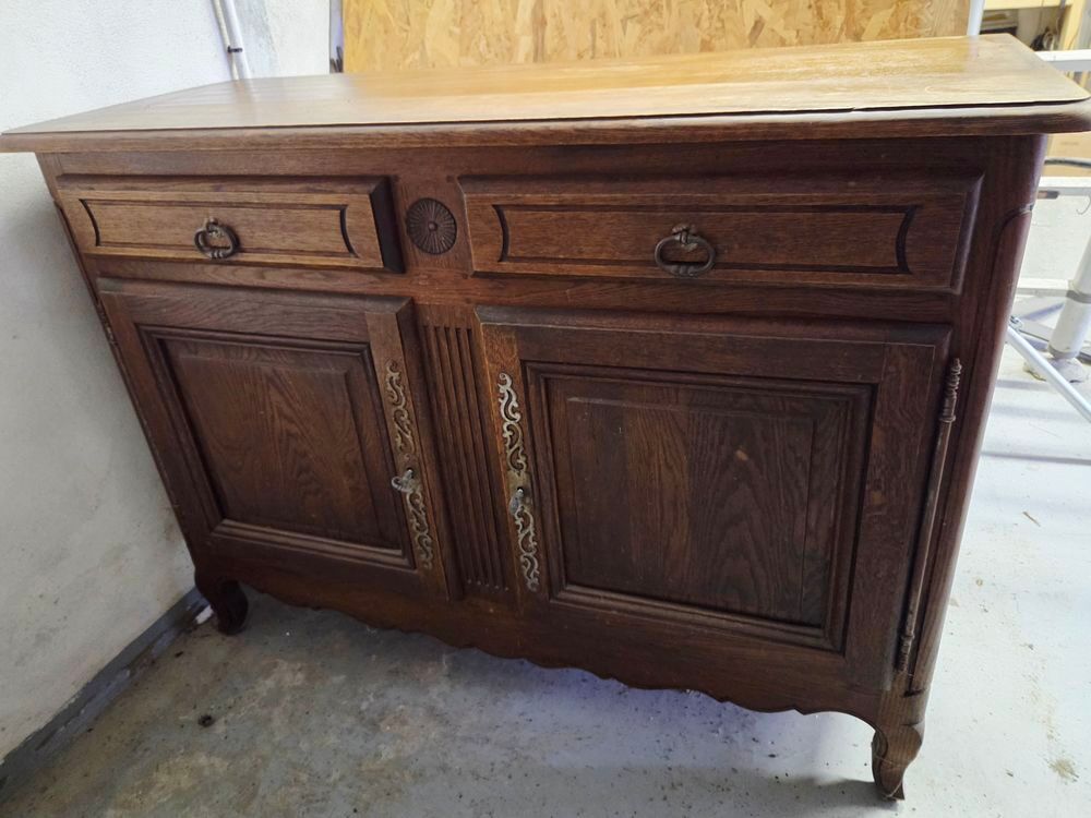 Grand et petit buffet + table en ch&ecirc;ne massif Meubles
