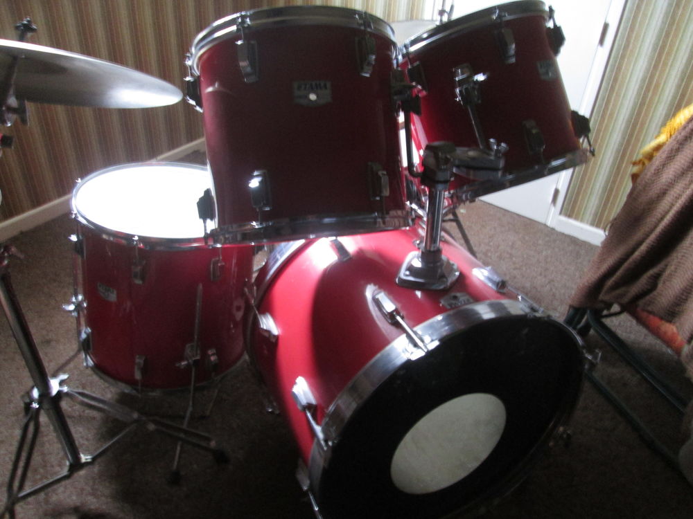 Batterie TAMA SWINGSTAR Made in japam 600 €
Si vous &ecirc;tes un Instruments de musique