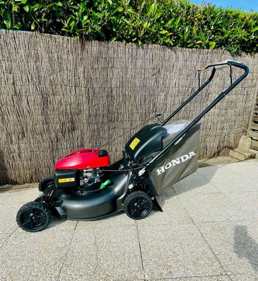 Tondeuse Honda HRN 536 Mulching Jardin