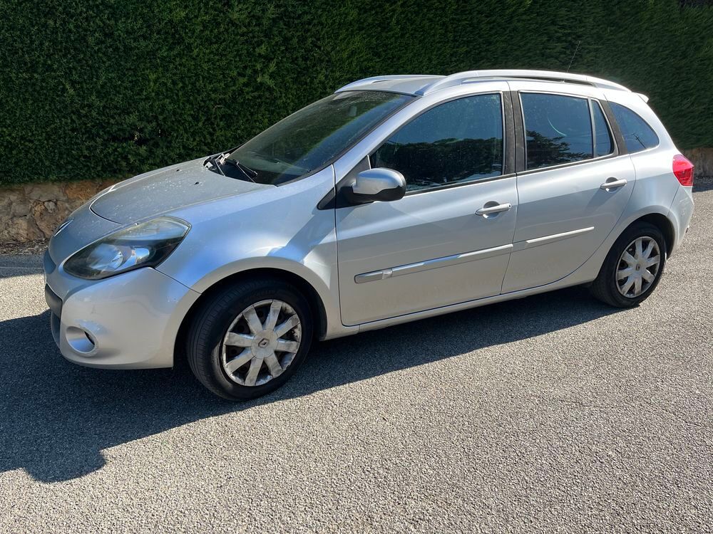 Clio III Clio Estate III dCi 75 TomTom Live 2010 occasion 06250 Mougins