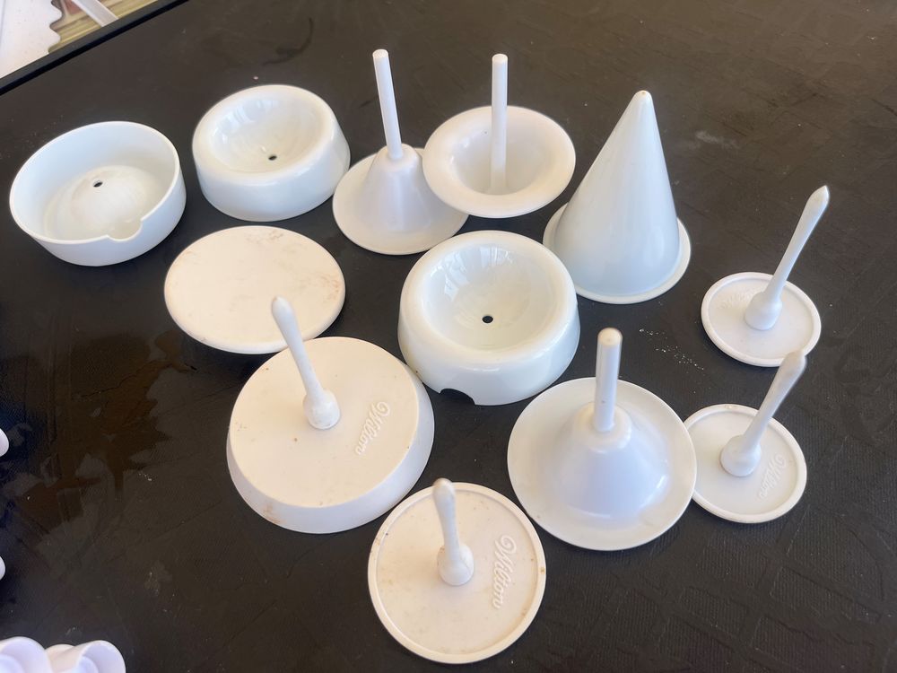 Lot de plus de 70 emportes pi&egrave;ces motifs fleurs pour g&acirc;teaux Cuisine