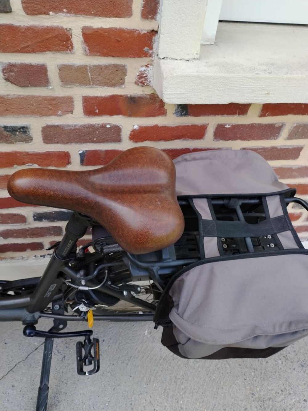 V&eacute;lo urbain &agrave; assistance &eacute;lectrique Sports