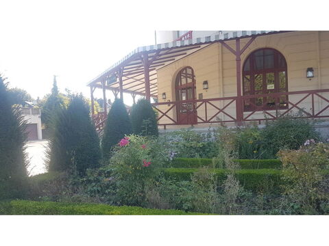 Local commercial F70 1329690 86270 La roche-posay