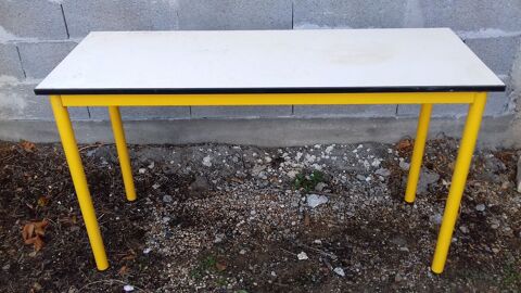 table rectangulaire 20 Vendeuvre-du-Poitou (86)