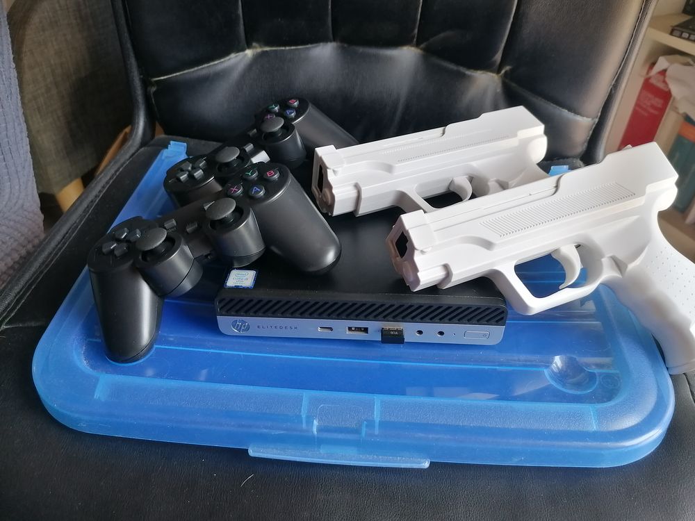 MINI CONSOLE RETROGAMING i5 7Gen + 2 LightGun e 2 gamepad Consoles et jeux vidéos